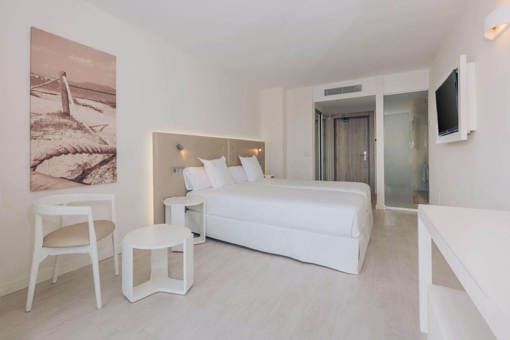 อิเบโรสตาร์ กาลา มิยอร์ - สำหรับผู้ใหญ่เท่านั้น Hotel กาลามิยอร์ ภายนอก รูปภาพ